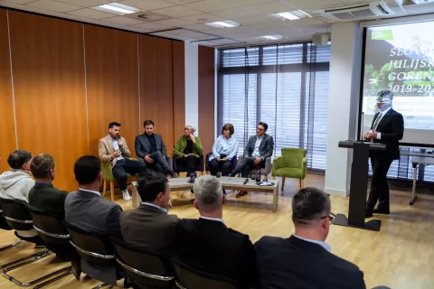 Več dodane vrednosti v gorenjskem turizmu