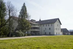 Občina za milijon do samostana