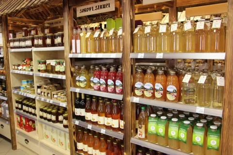 Znani so že tudi rezultati ocenjevanja sadnih sokov. Slika je simbolična. / Foto: Cveto Zaplotnik