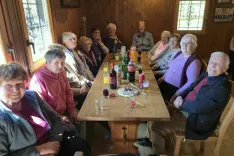Tradicionalno srečanje vedno nasmeji nasmejane starostnike / Foto: Alenka Brun