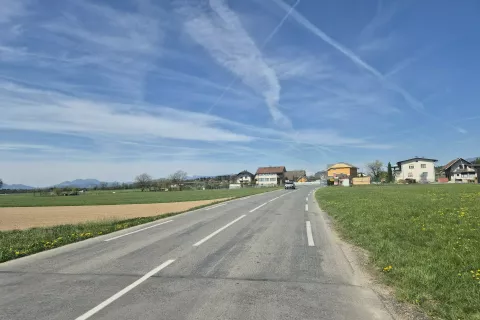 Cesta Dvorje - Trata / Foto: Ana Jagodic Dolžan