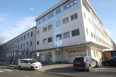 diabetolo&scaron;ka ambulanta Golnik internistična ambulanta ZD zdravstveni dom Kranj tabla / Foto: Gorazd Kavčič