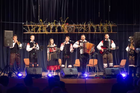 Vipavski kvintet je s prepoznavnim zvokom in ubranim nastopom odprl 18. &Scaron;enčurska glasbena srečanja. / Foto: Matic Zorman