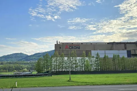 V družbi SIJ Acroni poudarjajo, da sistematično vlagajo v najbolj&scaron;e razpoložljive tehnologije za zmanj&scaron;evanje vplivov na okolje. / Foto: Marjana Ahačič