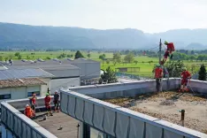 PGD Begunje je v praznovanje 140-letnice delovanja vključilo tudi izvedbo skupne požarne vaje s podjetjem Elan. / Foto: Katja Kobe (arhiv Elana) / Foto: 