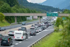 Prometni zastoj avtocesta Jesenice Karavanke Hru&scaron;ica / Foto: Nik Bertoncelj