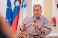 Umrl je Albin Pibernik