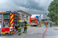 Na vaji je moči združilo skoraj 120 gasilcev. / Foto: Elan