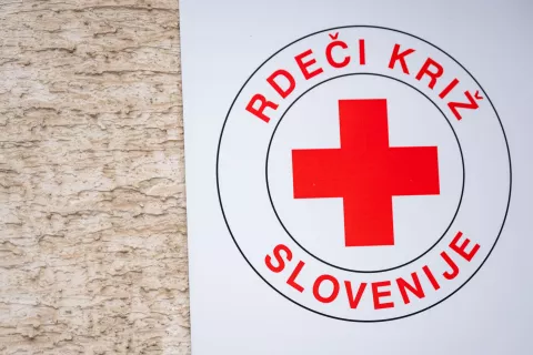 Simbolična fotografija Rdeči križ Slovenije OZ Jesenice / Foto: Nik Bertoncelj