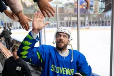 Odprtje Ledena dvorana Bled in tekma hokejskih legendNa fotografiji hokejist Anže Kopitar / Foto: Nik Bertoncelj