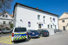 Simbolična fotografija občina KamnikPolicijska postaja Kamnik / Foto: Nik Bertoncelj