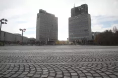 Trg republike v Ljubljani, ki ga je zasnoval arhitekt Edo Ravnikar, je po izboru MoMA ena najbolj reprezentativnih arhitektur nekdanje Jugoslavije. / Foto: Gorazd Kavčič