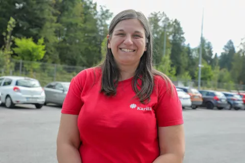novinarska konferenca ob odpremi humanitarne po&scaron;iljke za LIBANON humanitarna po&scaron;iljka Slovenska Karitas skladi&scaron;če Cargo-Partner Zgornji Brnik na fotografiji Jana Lampe, vodja mednarodne pomoči in projekta v Libanonu pri Slovenki karitas / Foto: Tina Dokl