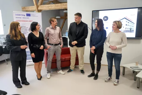 Mlade želijo zadržati na podeželju