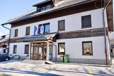 Želijo ohraniti medgeneracijski center