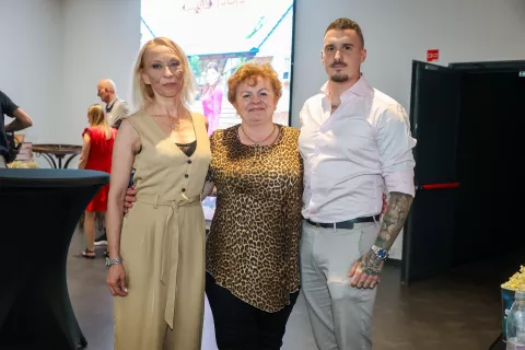 Kmetija 2026 Aleksandra April, Nada Zorec gospodarica kmetije, Jan Zore / Foto: Tina Dokl