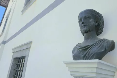 Ob 600. obletnici smrti Veronike Deseni&scaron;ke je KD Josipine Turnograjske v sodelovanju z Občino Preddvor, DSO Preddvor ter Zavodom za turizem Preddvor lani pripravilo znanstveno-strokovni simpozij, ki ga je gostil grad Turn v Potočah pri Preddvoru v spominski sobi prve slovenske pesnice, skladateljice in pisateljice Josipine Turnograjske. / Foto: alenka brun