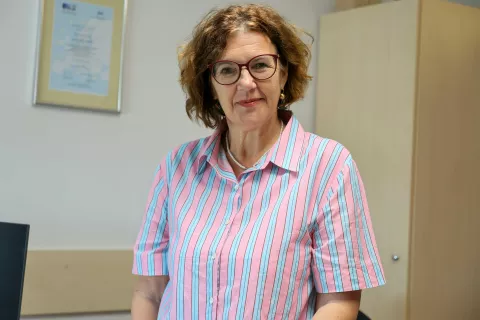 Mateja Koro&scaron;ec, Center Korak, robotska rokavica / Foto: Tina Dokl
