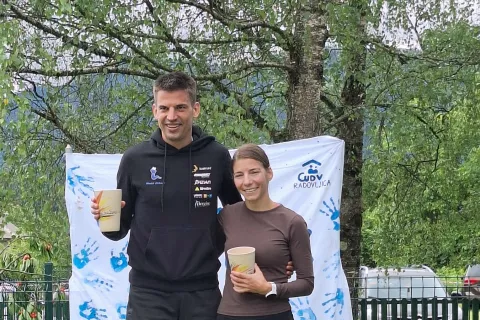 V kros teku sta bila najhitrej&scaron;a Anže Roblek in Katja Bajič. Roblek niza zmage, saj je v soboto slavil tudi na Nočnem teku v Medvodah na 10 km. / Foto: CUDV Radovljica