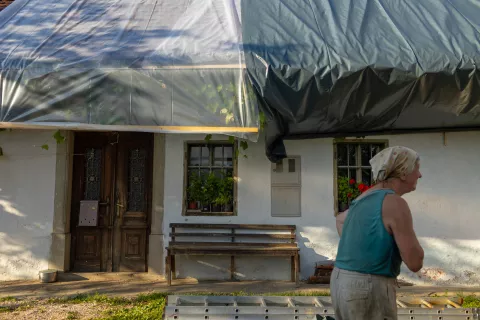 Posledice silovitega vetra ob neurju v Komendi. Komenda, 14. 6. 2026 &scaron;koda, občina komenda, veter, sanacija, vetrolom, po&scaron;kodbe infrastrukture, neurje, vreme / Foto: Matic Zorman