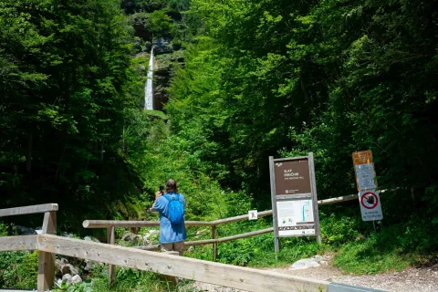 Pohodni&scaron;ke poti Dolina Vrata 21. junij 2026Slap Peričnik Dolina Vrata TNP / Foto: Nik Bertoncelj