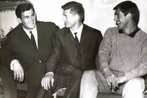 Nogometni bratje Milutinović iz beograjskega kluba Partizan. Z leve: Milorad, Milo&scaron; in Bora, januarja 2009. Slednjemu je uspelo nemogoče: popeljati Kitajce na svetovno prvenstvo. / Foto: Wikipedija