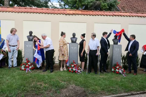 Kipi, Cerklje, Hribarjev vrt / Foto: Tina Dokl