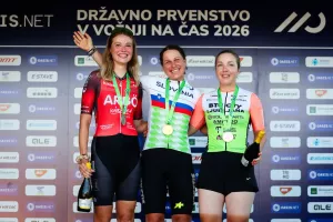 Nika Bobnar je postala državna prvakinja tako v vožnji na čas kot v cestnem kolesarstvu. / Foto: Kolesarska zveza Slovenije