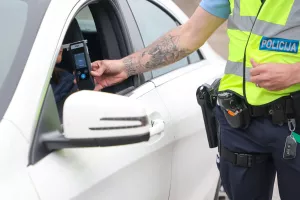 policija nadzor prometa merjenje hitrosti hitrost alkotest / Foto: Tina Dokl