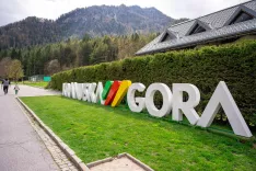 Simbolična fotografija občina Kranjska Gora napis / Foto: Nik Bertoncelj