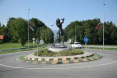 V Kamniku razburja golfistka