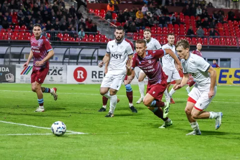 nogomet NK Triglav vs NK Jesenice / Foto: Tina Dokl