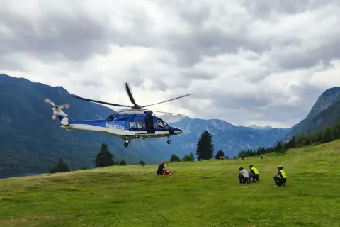 Re&scaron;evanje tujega planinca na območju Vogla / Foto: GRS Bohinj