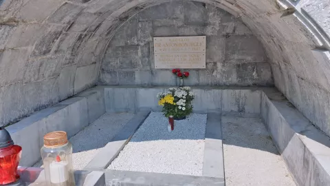 Imeniten grob knezo&scaron;kofa dr. Anton-a Bonaventure Jeglič / Foto: najdigrob.si