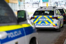 Simbolična fotografija Policija / Foto: Nik Bertoncelj