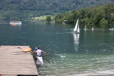 Bohinjsko jezero čoln jadrnica Bohinj / Foto: Tina Dokl
