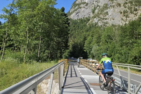 Soteska med Bledom in Bohinjem.Nova kolesarska povezava od Bleda do Bohinja. / Foto: Tinkara Zupan/STA