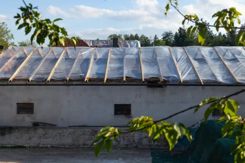 Posledice silovitega vetra ob neurju v Komendi. Komenda, 14. 6. 2026 &scaron;koda, občina komenda, veter, sanacija, vetrolom, po&scaron;kodbe infrastrukture, neurje, vreme / Foto: Matic Zorman