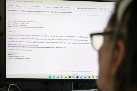 prevara mail elektronsko sporočilo e davki / Foto: Tina Dokl