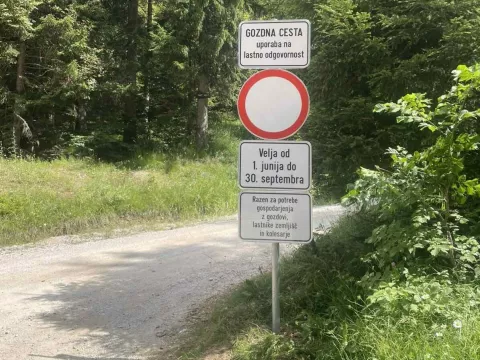 Pod Golico prepoved vožnje do Suhega sedla