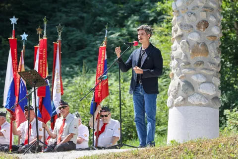 Pomni, dolina! slovesnost v spomin na ustreljene talce in padle borce iz Sel&scaron;ke doline Dolenja vas na fotografiji Luka Mesec / Foto: Tina Dokl