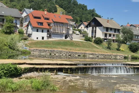 V &Scaron;kofji Loki si želijo ureditve kopali&scaron;ča