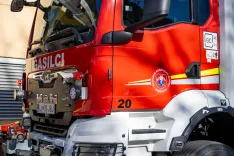 GARS Jesenice Gasilsko re&scaron;evalna služba Jesenice 17.2.2026Re&scaron;evalno vozilo VOZ-20: DSGV namenjeno za posredovanje v železni&scaron;kih predorih in železni&scaron;kih tirih. Dvopotno specialno gasilsko vozilo / Foto: Nik Bertoncelj