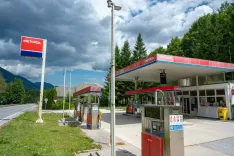 Bencinski servis Petrol Podkoren Kranjska Gora / Foto: Nik Bertoncelj