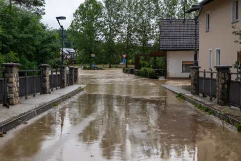 Izredne razmere gorenjska poplave poplava 4-8-2023 Komenda / Foto: Primož Pičulin
