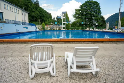 Simbolična fotografija kopalna sezona bazen poletje / Foto: Nik Bertoncelj