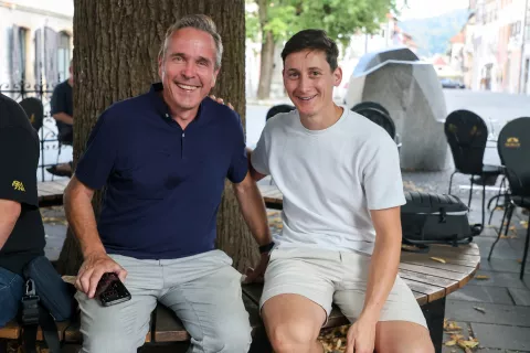 Maja Triler predstavitev nov videospot pesem Ferija Lain&scaron;čka Ladjice želja v kavarna Homan &Scaron;kofja loka na fotografiji Janez Triler in Cene Prevc / Foto: Tina Dokl