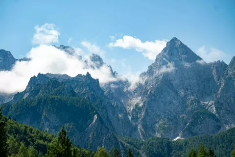 Simbolična fotografija hribi &Scaron;pikova skupina Gozd Martuljek Kranjska Gora / Foto: Nik Bertoncelj