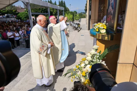 Državni praznik Marijino vnebovzetje, veliki &scaron;maren romarsko sredi&scaron;če Brezje Stanislav Zore ljubljanski nad&scaron;kof msgr / Foto: Tina Dokl