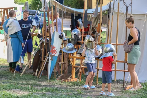Zmajev dan na vrtu Trži&scaron;kega muzeja, Tržič / Foto: Tina Dokl